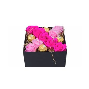 Soap Roses ροζ φούξια Τριαντάφυλλα σε box με σοκολατάκια ferrero